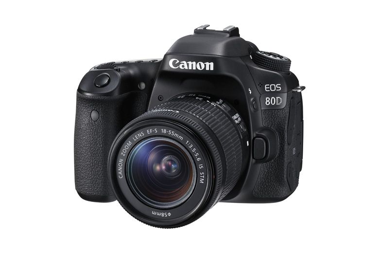 Canon EOS 80D mit EF-S 18-55mm IS STM